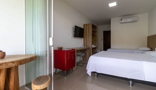 Suite familiar, varias camas, patio, vistas al río