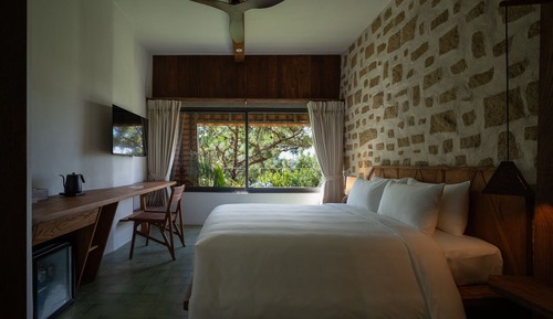Habitación de diseño doble, 1 cama de matrimonio, bañera, vistas al jardín