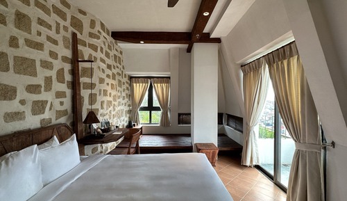 Habitación Signature doble, 1 cama de matrimonio grande, bañera, vistas a la ciudad