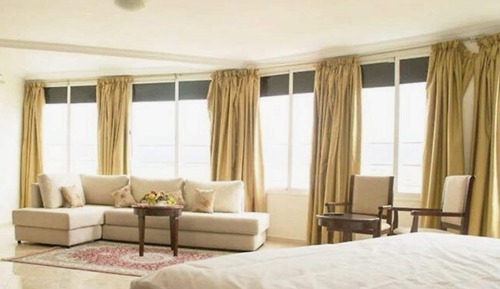 Habitación triple familiar, balcón, vistas a la montaña