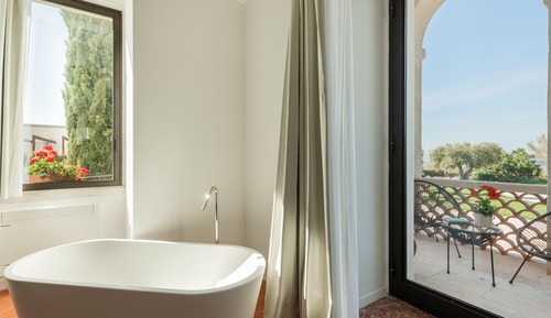Habitación Deluxe, 1 cama de matrimonio grande, balcón, vistas al jardín