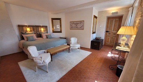 Habitación exclusiva doble, 1 cama de matrimonio grande, bañera de hidromasaje