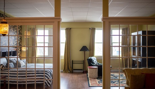 306 Deluxe Queen Suite
