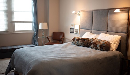 310 Double Queen Suite