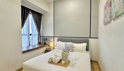 Apartamento familiar, 3 habitaciones, balcón, vistas al mar