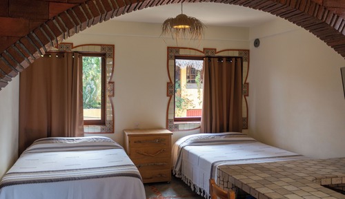 Suite estudio, 2 camas de matrimonio, balcón, vistas al mar