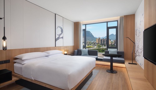 Suite, 1 cama de matrimonio grande, vistas a la montaña
