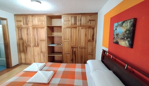 Habitación estándar con 1 cama doble o 2 individuales