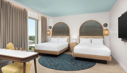 Habitación, varias camas, balcón, vistas al mar