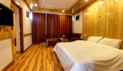 Deluxe Studio Suite