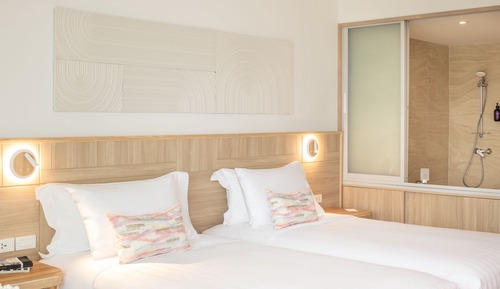 Habitación superior con 1 cama doble o 2 individuales