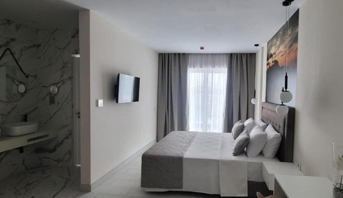 Suite junior, 1 habitación, balcón, vistas al puerto deportivo