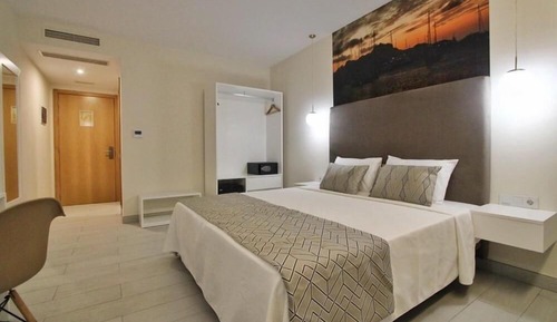 Habitación estándar doble, 1 habitación, balcón, vistas a la piscina