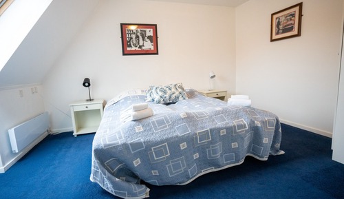 Habitación con 1 cama doble o 2 individuales