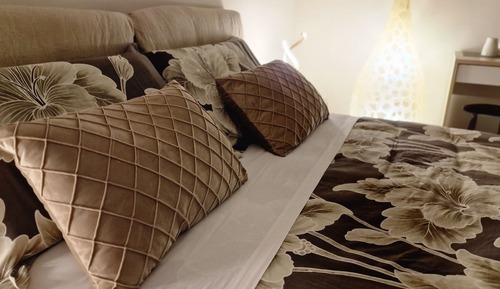 Habitación exclusiva con 1 cama doble o 2 individuales, 1 cama de matrimonio, baño privado