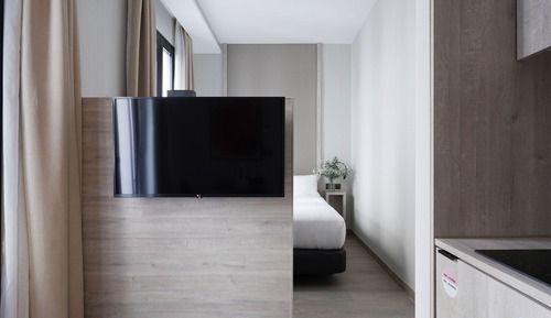 Medium Studio with Kitchenette