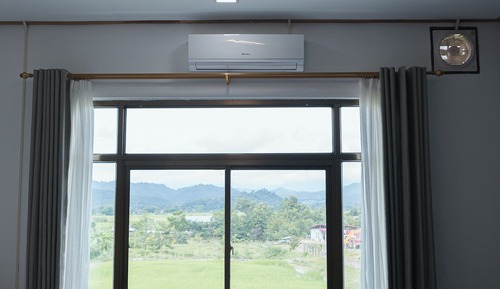 Habitación básica con 2 camas individuales