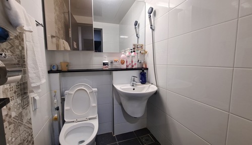 Basic Triple Room (Private Bath Room)
