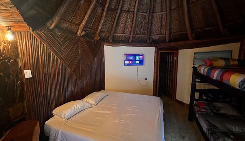 Habitación familiar con 1 cama doble o 2 individuales