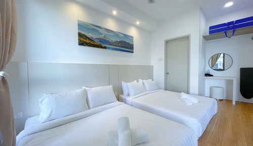 Estudio Confort, 2 camas de matrimonio, vistas a la ciudad