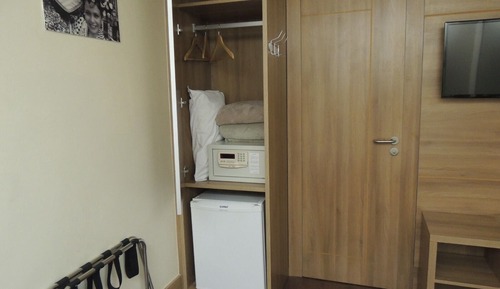 Habitación superior con 2 camas individuales