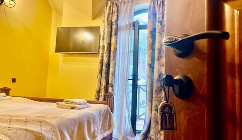 Habitación exclusiva doble, 1 cama de matrimonio, balcón, junto a la piscina