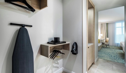 Habitación, 2 camas de matrimonio, vistas al parque, en una planta alta