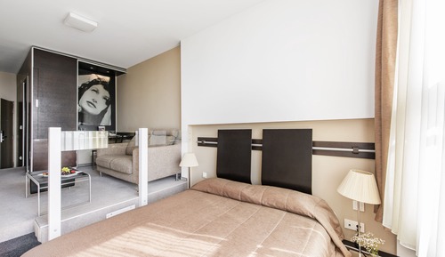 Habitación estándar con 1 cama doble o 2 individuales, vistas al mar