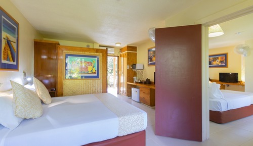 2-Bedroom Beachside Interconnecting Family Suite