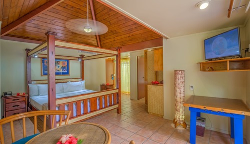 Deluxe Beachside Suite
