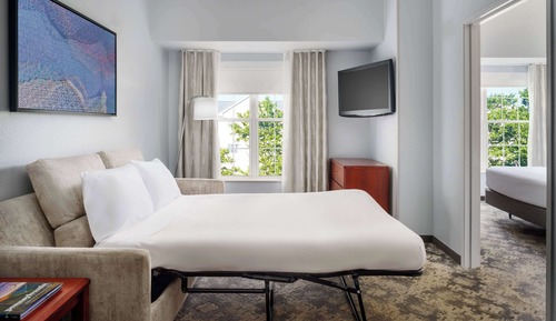 Suite, 1 cama de matrimonio, accesible para personas con discapacidad, bañera (Mobility & Hearing)