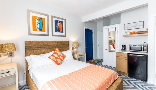 Habitación Deluxe doble, 1 cama de matrimonio, frigorífico y microondas (Beachrear)