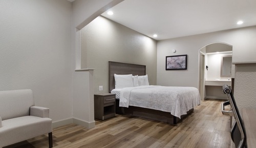 Habitación Premium, 1 cama de matrimonio grande (Upgraded Bedding & Snack, Smoke Free)