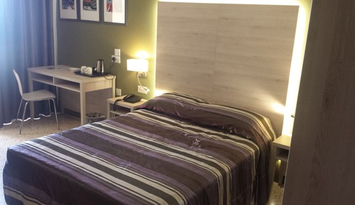 Habitación de diseño (Street View)