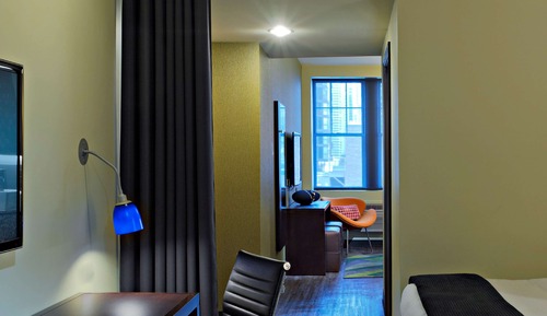 Suite, 1 cama de matrimonio grande, no fumadores (Living Room;with Sofabed)