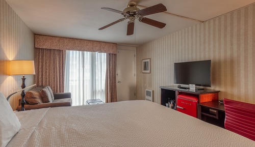 Habitación Premium, 1 cama de matrimonio grande con sofá cama, balcón, vistas parciales al mar