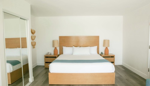 Habitación, 1 cama de matrimonio grande, frente a la playa