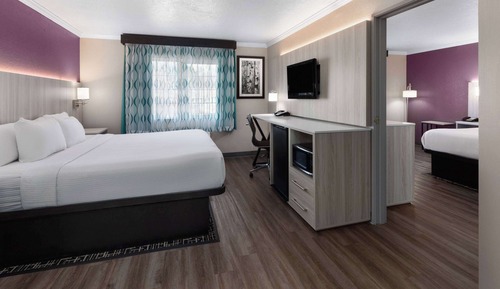 Suite, 2 habitaciones, no fumadores (2 King Beds)