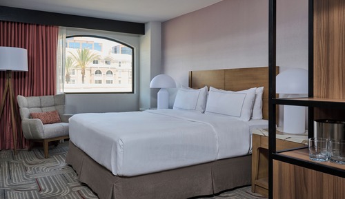Suite, 1 cama de matrimonio grande, accesible para personas con discapacidad (Mobility & Hearing)
