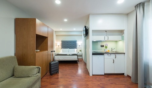 Estudio estándar, cocina, planta baja