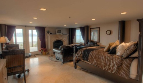 Estudio, 1 cama de matrimonio, vistas parciales al mar, planta baja