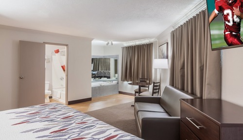 Suite, 1 cama de matrimonio grande, bañera de hidromasaje (Smoke Free)