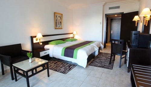 Chambre Quadruple (2 Adultes+ 2 Enfants)