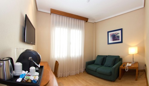 Suite junior, terraza (Extra Bed 3 Adults)