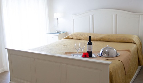 Habitación estándar con 1 cama doble o 2 individuales