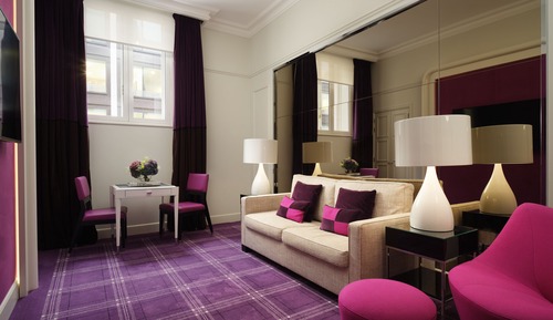 Suite Deluxe, 1 cama de matrimonio grande con sofá cama (Separate Living Room with Sofa Bed)