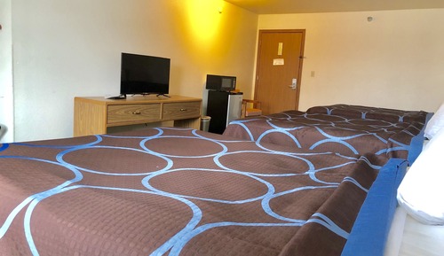 Habitación, varias camas, microondas