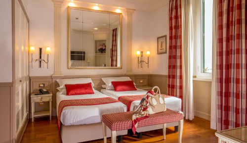 Habitación estándar con 1 cama doble o 2 individuales