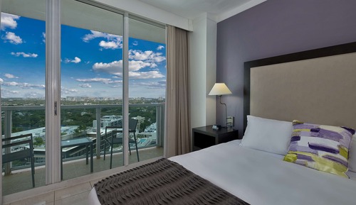 Habitación estándar, 1 cama de matrimonio grande, balcón, vistas a la ciudad
