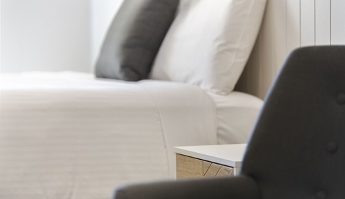 Habitación básica con 1 cama doble o 2 individuales